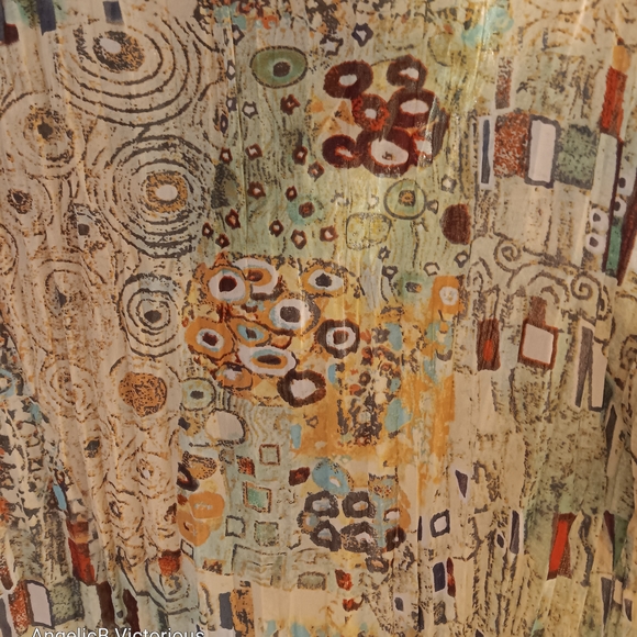 Abstract Patterned Blouse - Picture 8 of 13